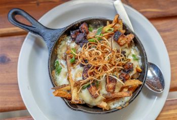 The Pony and the Boat Comfort Kitchen, Cast Iron Skillet Poutine